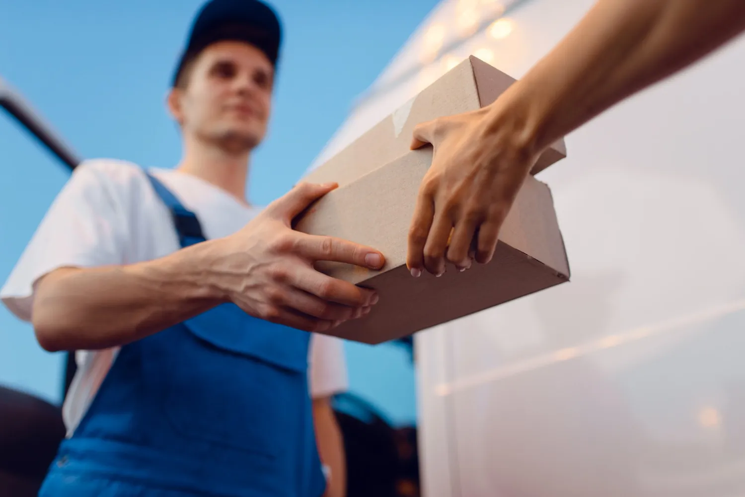 courier service in vancouver